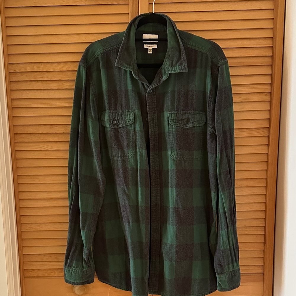 Sonoma Men's Dark Green and Black Plaid Shirt